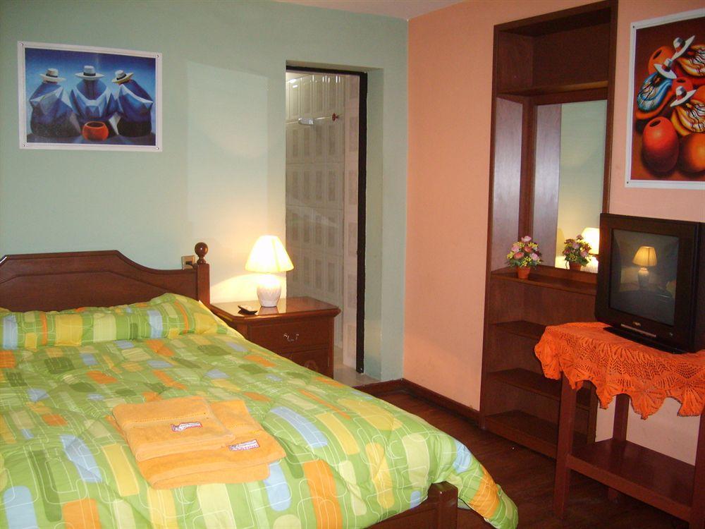 Momema Inn La Paz Buitenkant foto