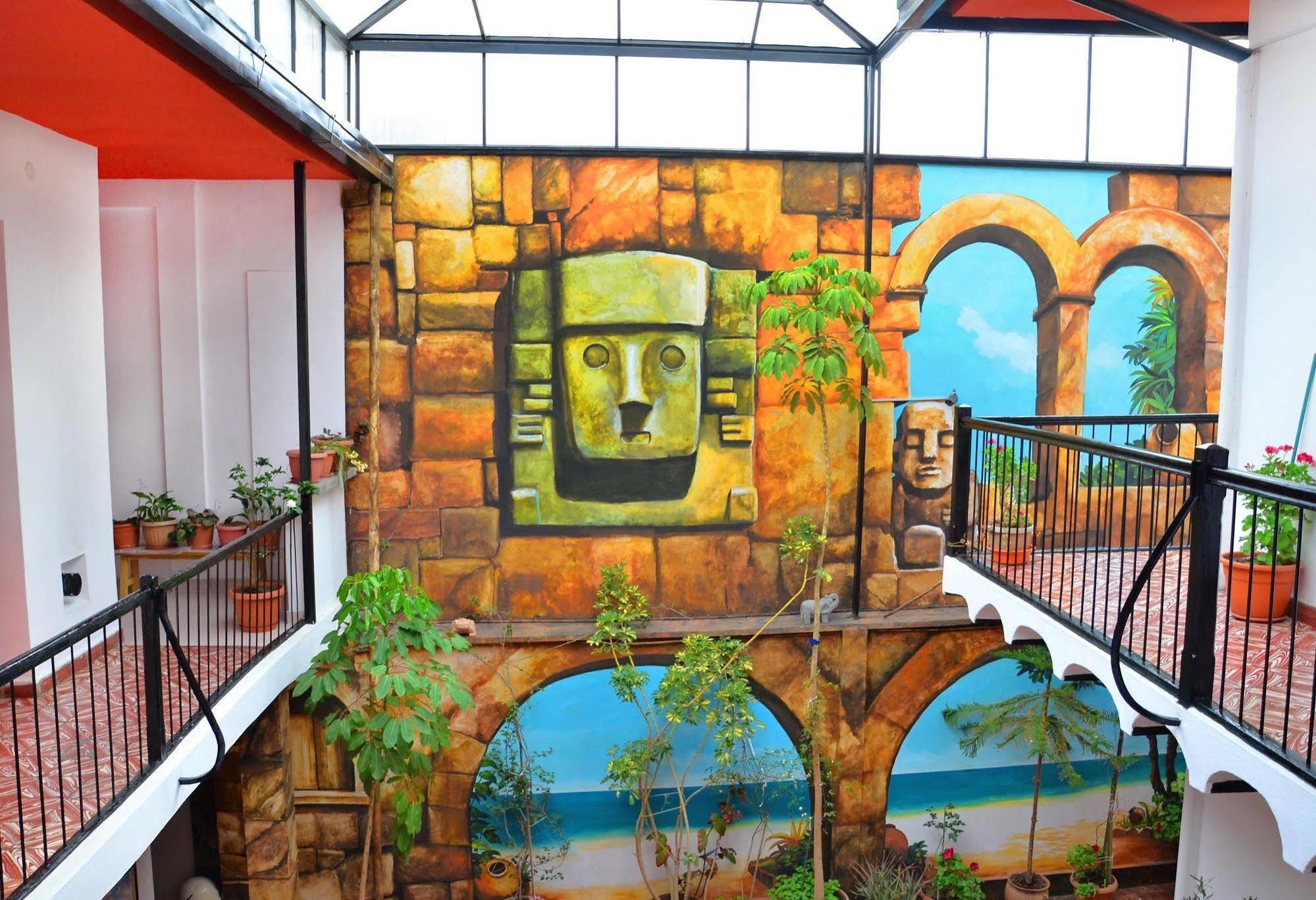 Momema Inn La Paz Buitenkant foto