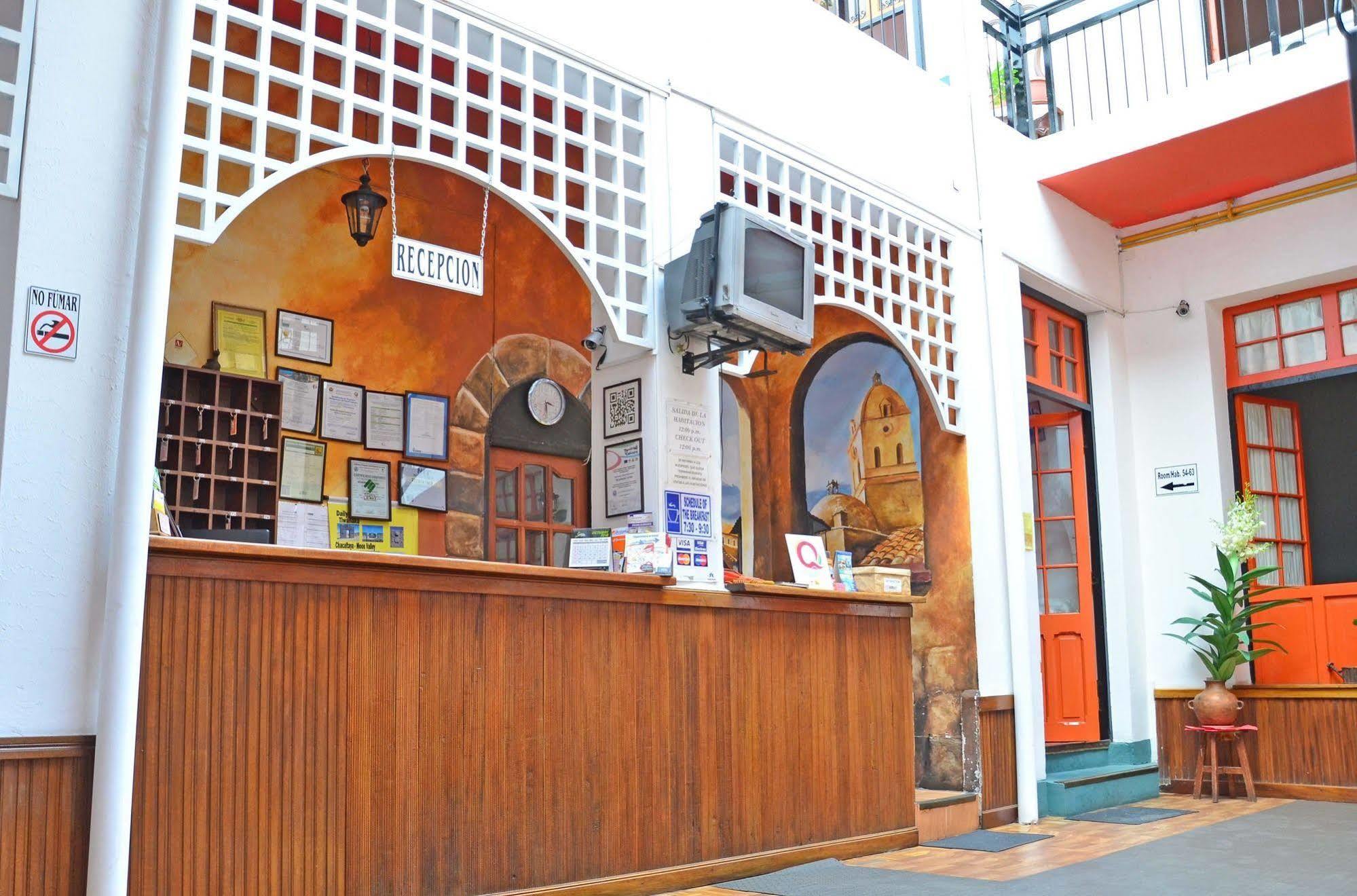 Momema Inn La Paz Buitenkant foto