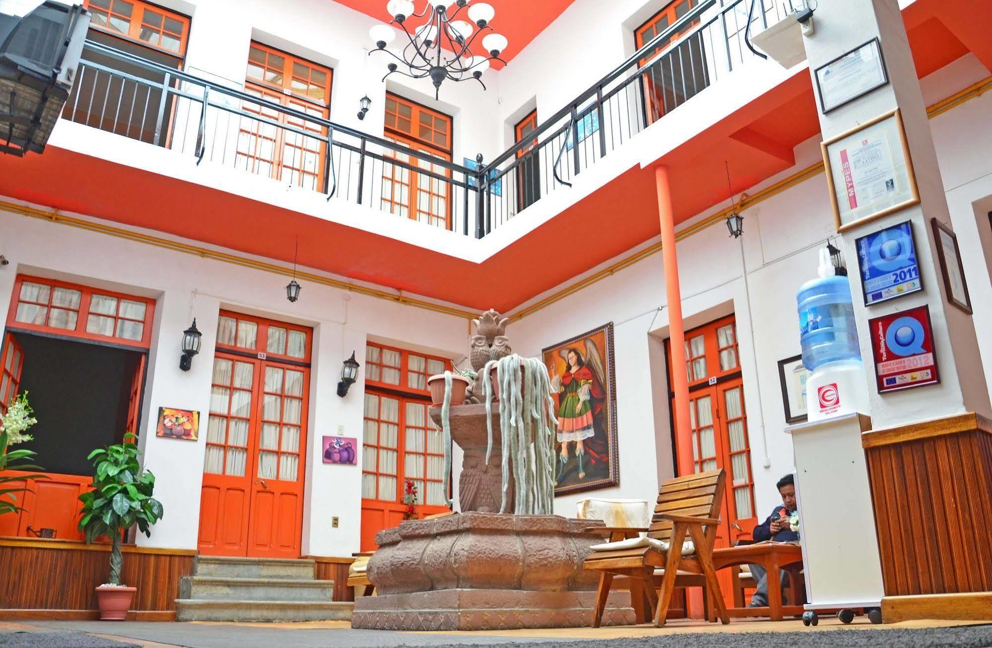 Momema Inn La Paz Buitenkant foto