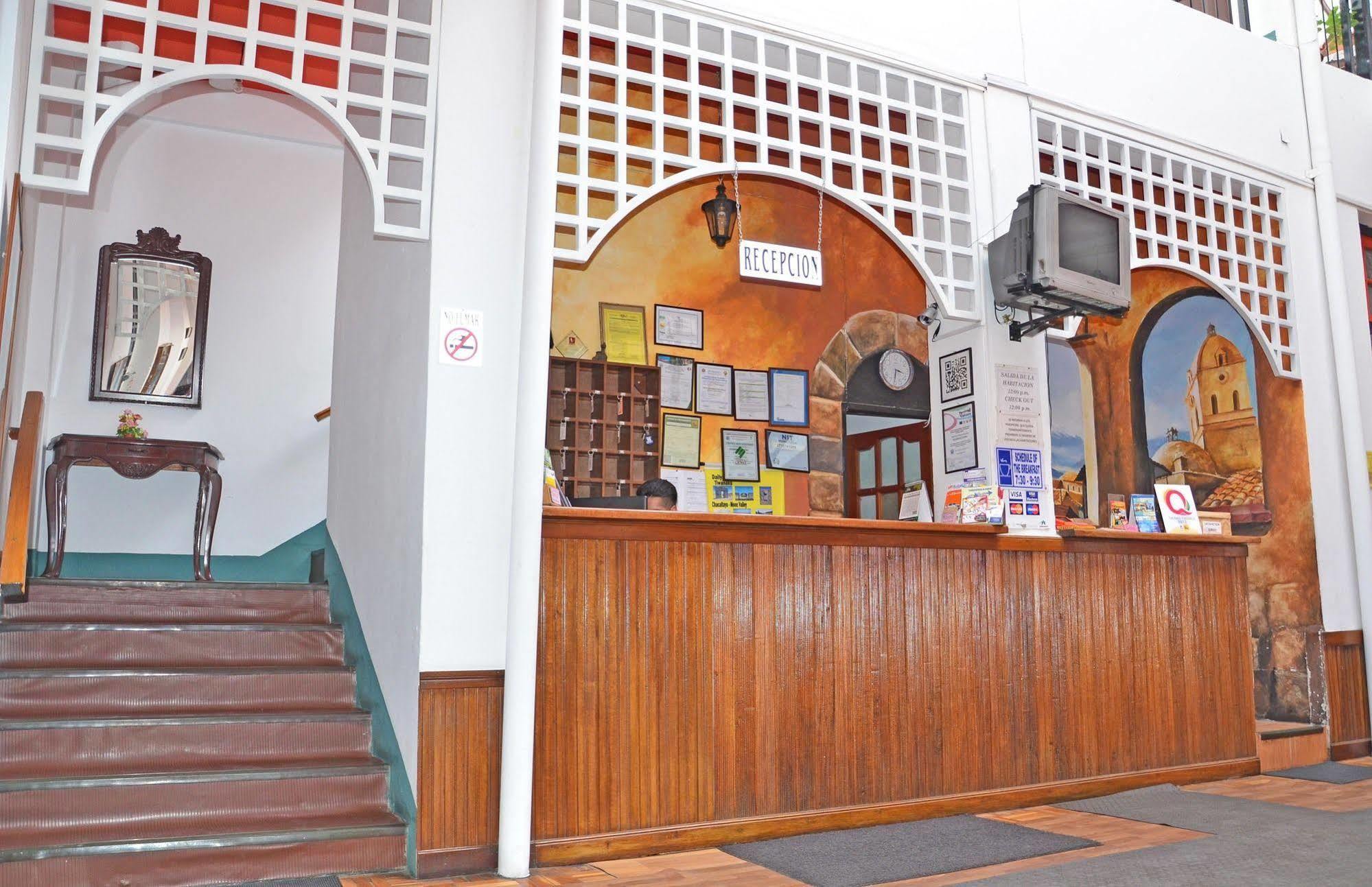 Momema Inn La Paz Buitenkant foto