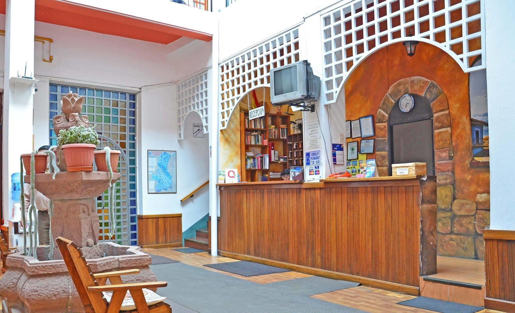 Momema Inn La Paz Buitenkant foto