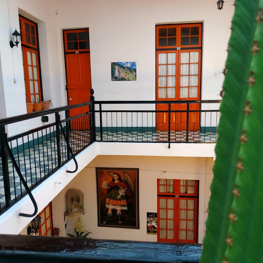 Momema Inn La Paz Buitenkant foto
